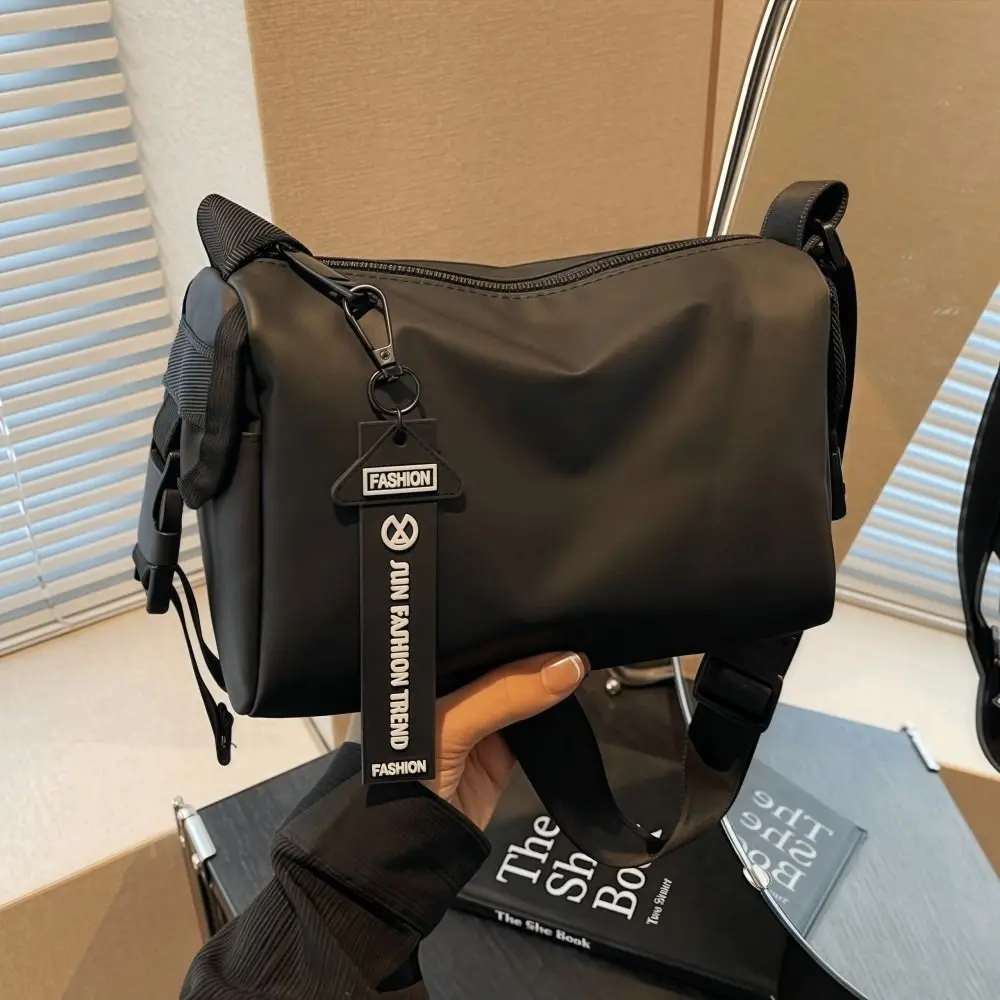 Large Capacity Sports Messenger Bag Men Lightweight Japanese Shoulder Bag Oxford Cloth Waterproof Travel Gym Bag Men Women