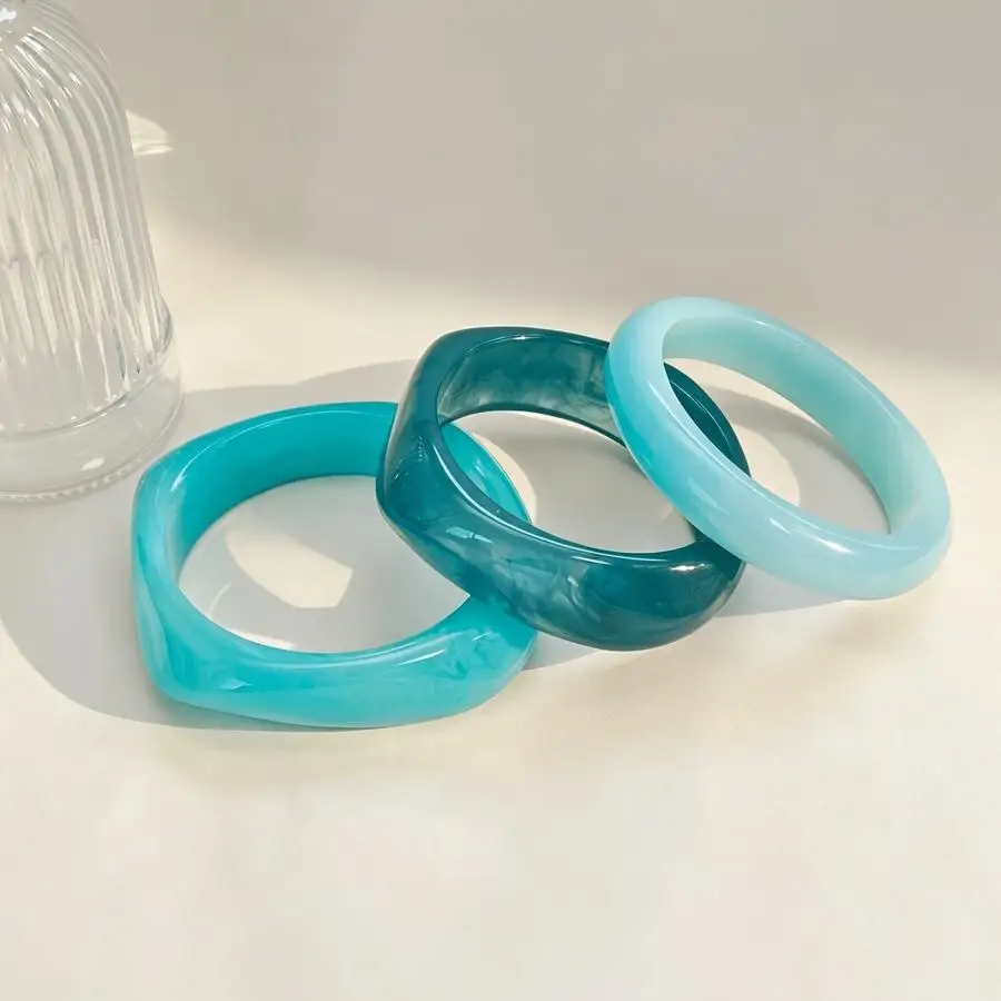 1/5/10/20/50/100pcs Set of Women'S Blue-Green Gradient Swirl Thick Resin Bangle, Edgy Irregular And Perfect Round Glossy Styles