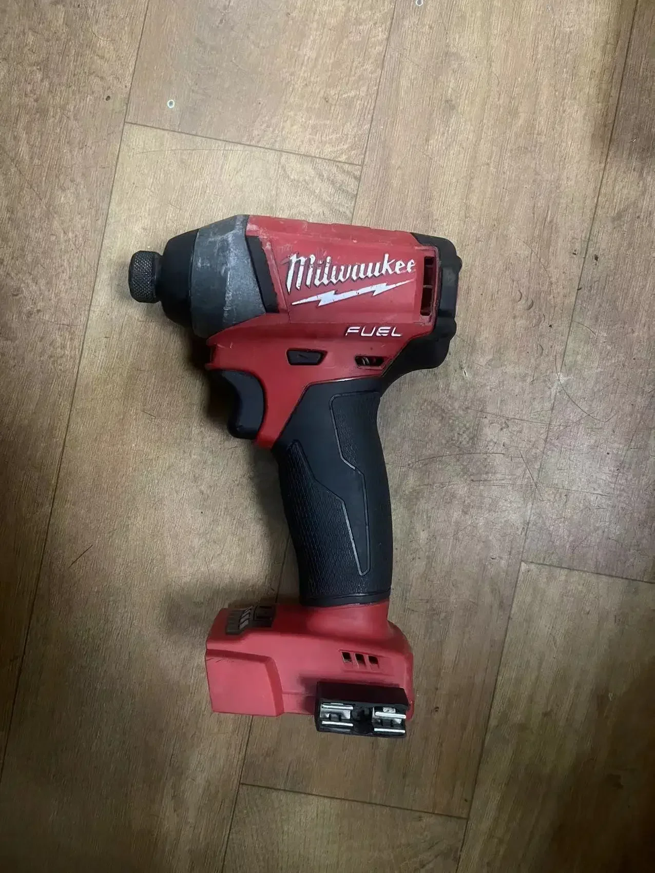 Milwaukee 2753-20 M18 18V Brushless Cordless Hex Impact Driver.TOOL ONLY