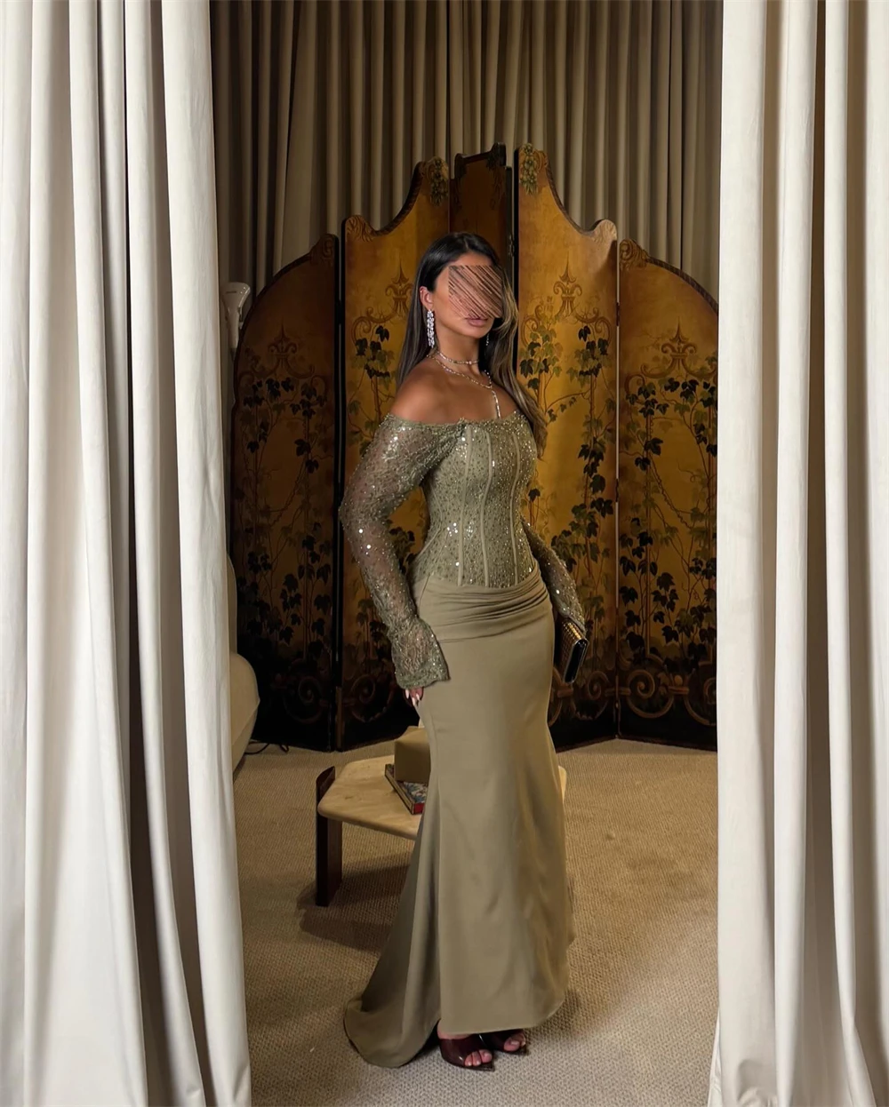 

Customized Luxury Green Jersey Evening Dresses Exquisite Strapless Long Sleeves Prom Dress Sparkly Special Occasion Gowns