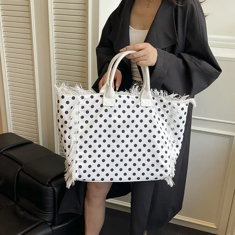 

2026 Solid Color Polka Dots High Quality Shoulder Bags Temperament Large Capacity 2025 New Design Bags for Women Fashion Handbag
