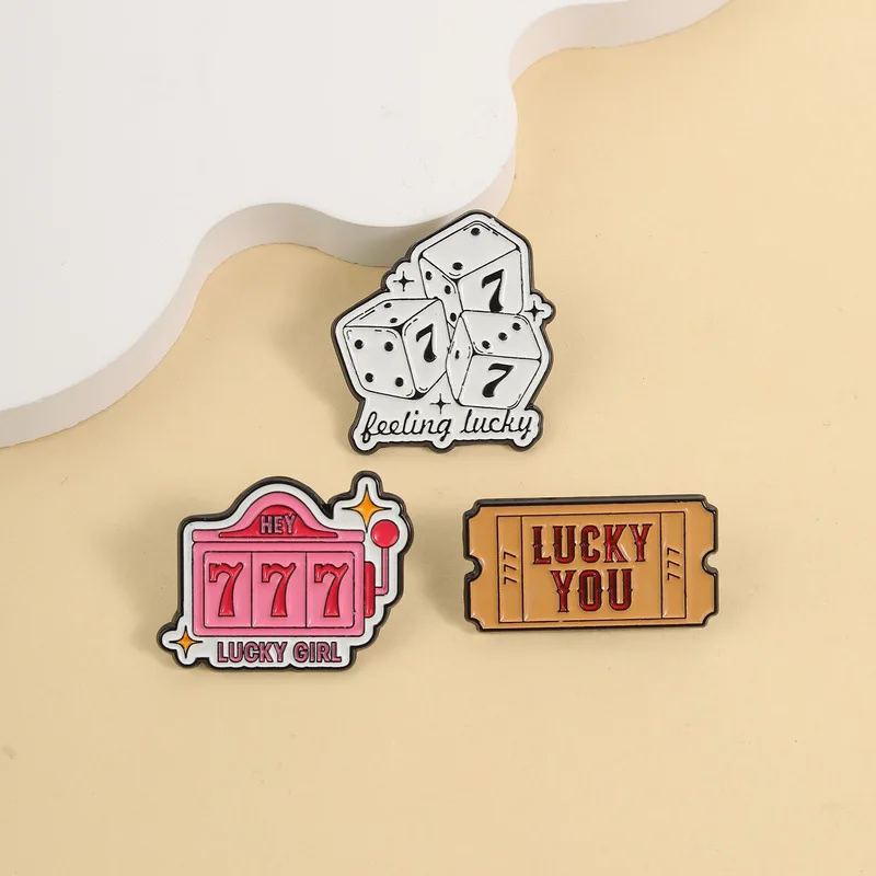 Lucky Themed Enamel Pins Cute 777 Dice Slot Machine Brooches Lapel Badges Retro Casino‑Style Jewelry Gift for Girls
