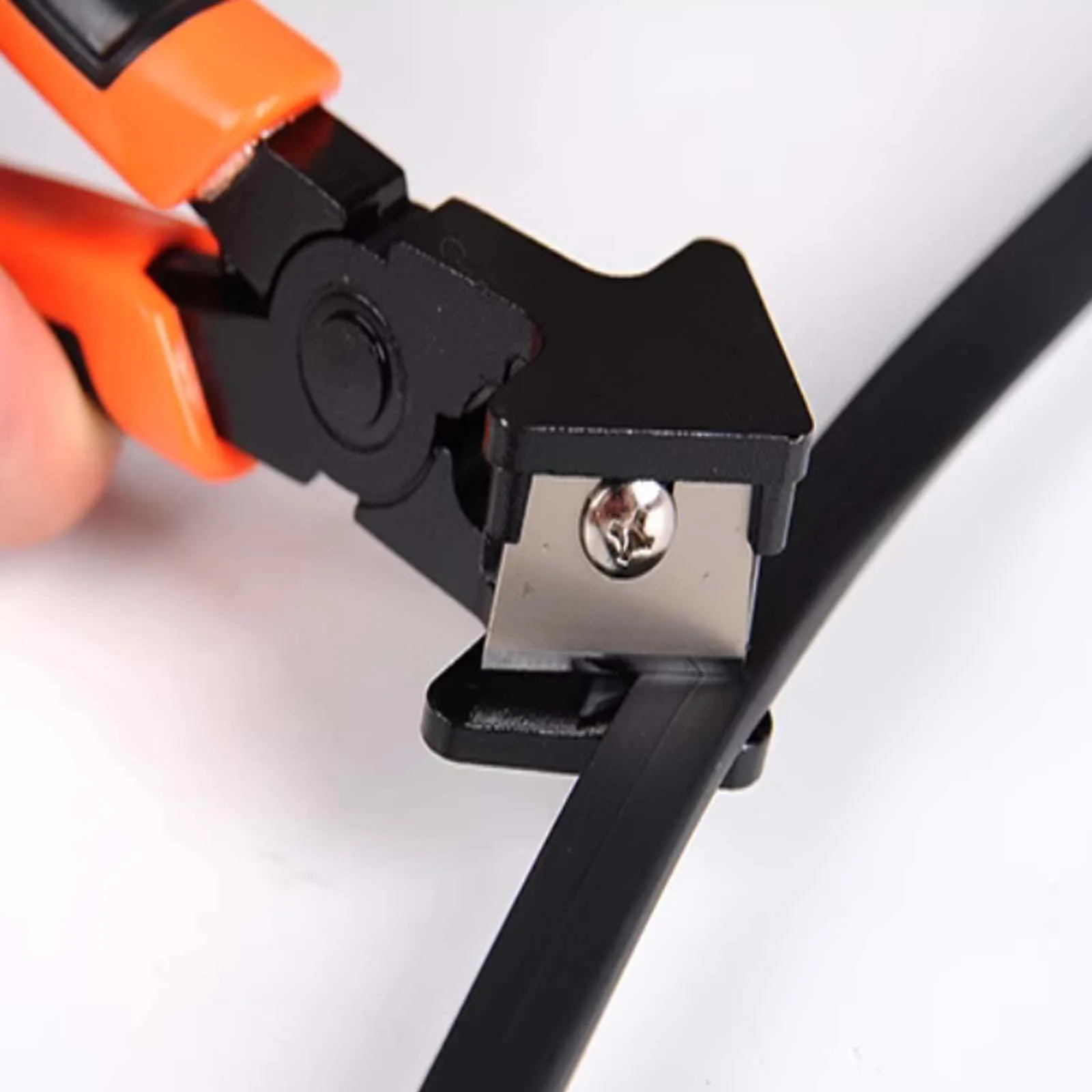 

90° V Shaped Mitre Shear Right Angle Rubber Band Mitre Cutter Scissors for Window Door