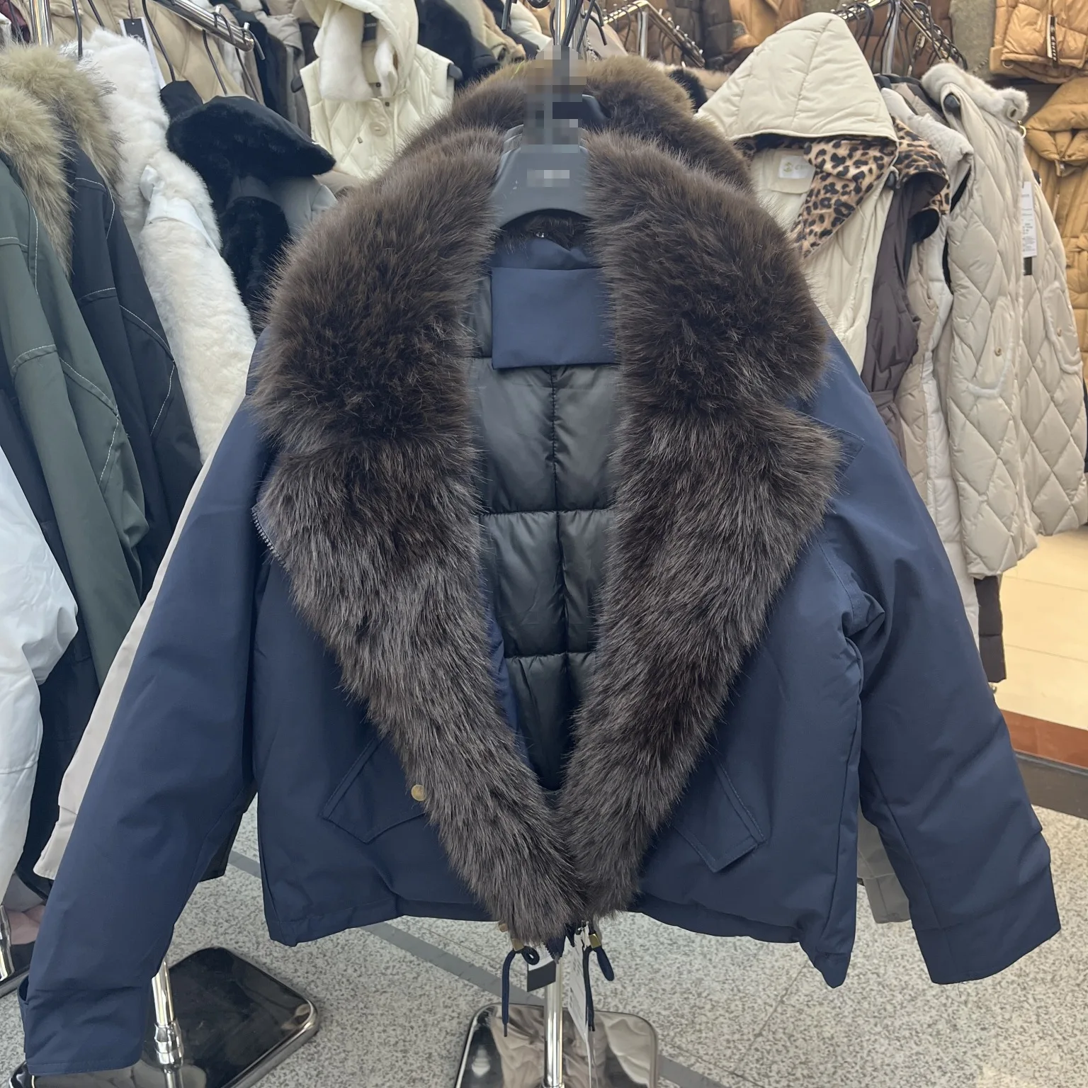 النمط الأوروبي صديقة للبيئة كبيرة الثعلب الفراء طوق سترة قطن قصيرة للنساء الكورية Ins معطف سترة فضفاض غير رسمي الخريف الشتاء