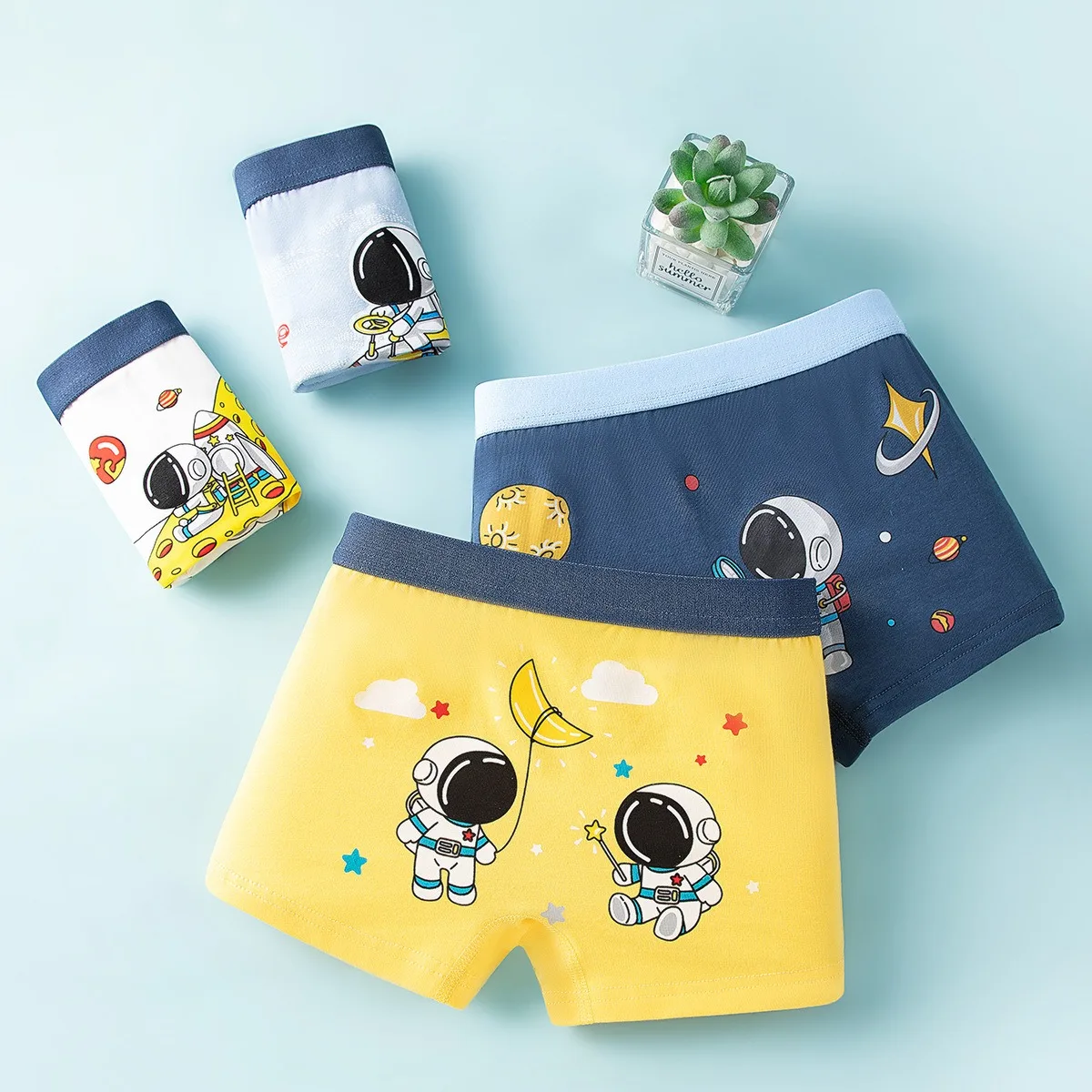 4 Pcs/Lot Boys Cotton Boxer Underwear 2-11T Breathable Children Boxer Briefs Galaxy Astronaut Cartoon Kids Knickers Underpants