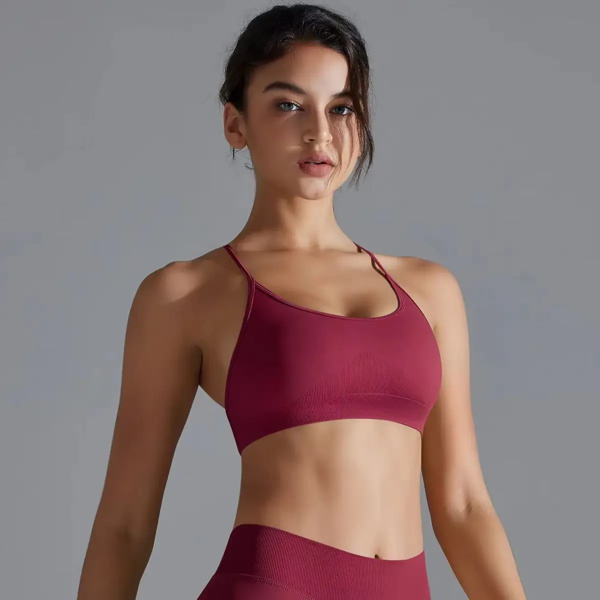여성용 아름다운 등 스포츠 브라 요가 베스트 충격 방지 처짐 방지 베스트 고강도 타이트 피팅 요가 탑 피트니스 스포츠 브라