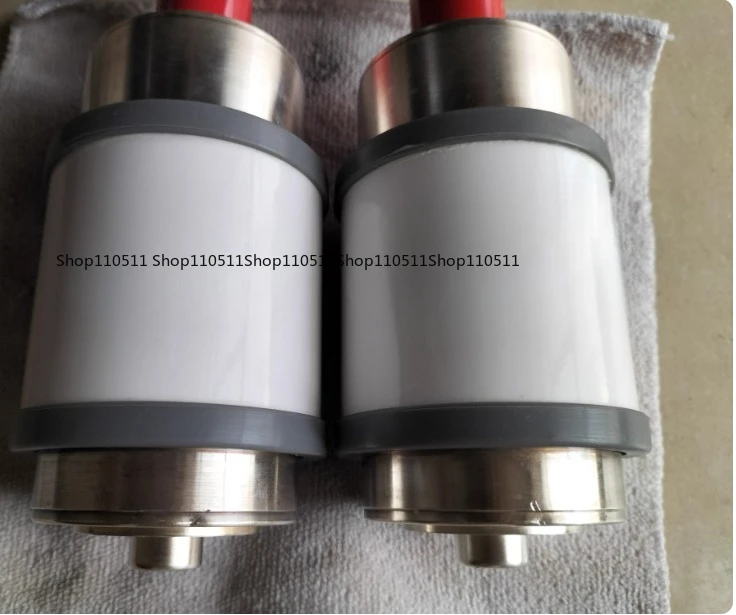 Vacuum adjustable capacitor. CKTB1000/3.5/60 type