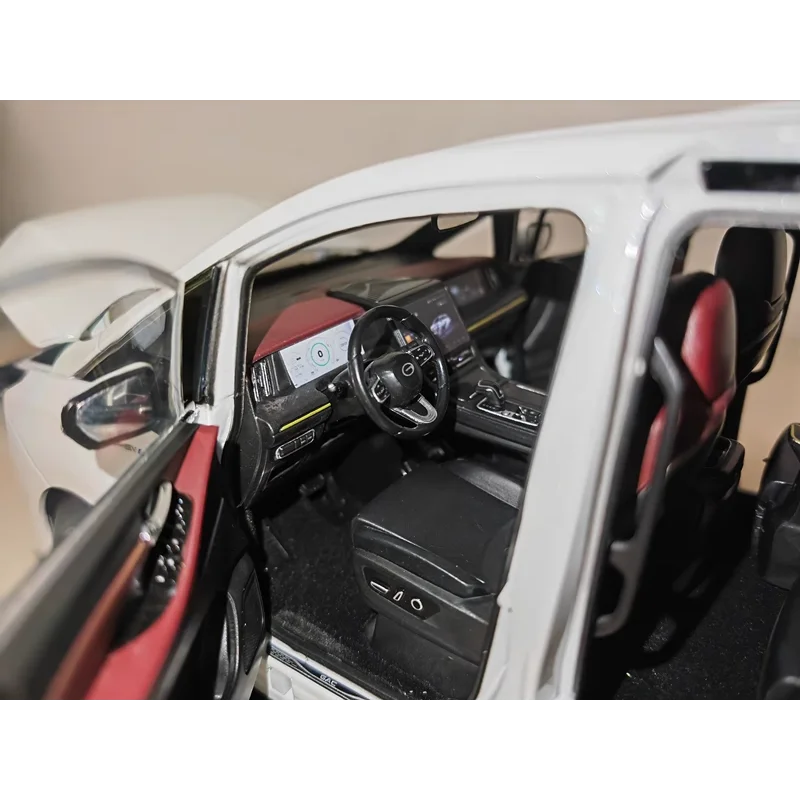 Moulé sous pression 1:18 échelle originale GAC Trumpchi E9 E8 modèle de voiture Trumpchi Plug-in hybride lumière Version alliage modèle de voiture à collectionner