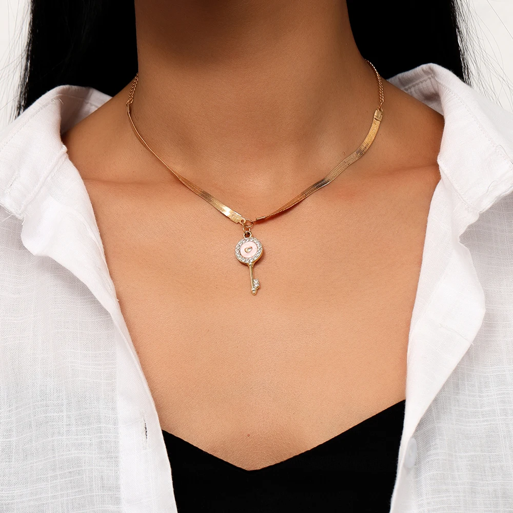 

Cute Enamel Key Pendant Necklace for Women Girls Choker Necklace Chain Party Birthday Jewelry Gift