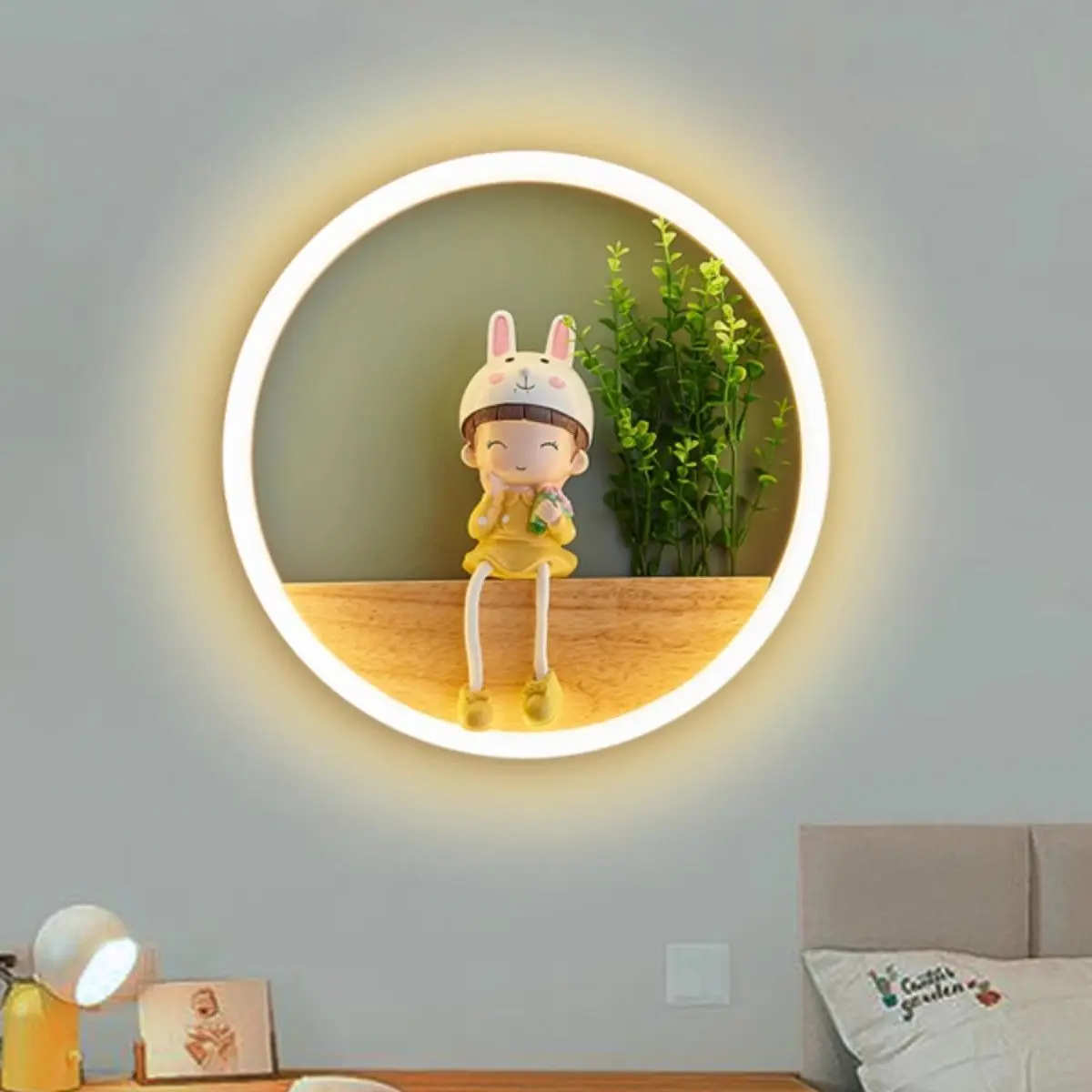 

2025 new cartoon cute cream children's room bedside lamp girl girl princess room bedroom wall lamp