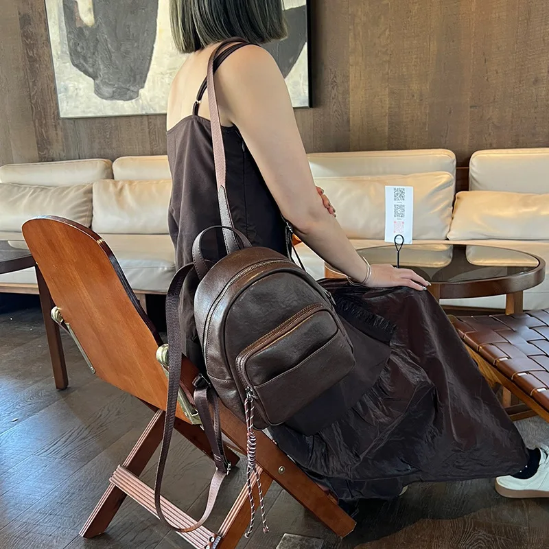 2024New Solid Color Large Capacity Backpack Women's Lightweight Vintage Leather Women Bag Travel Leisure Backpack