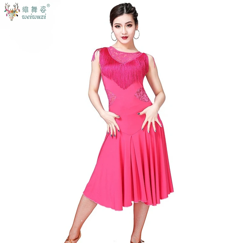 ผู้หญิงเวทีการแข่งขันเครื่องแต่งกายการฝึกอบรมเสื้อผ้าผู้ใหญ่เซ็กซี่ลูกไม้ Hollow ชุดเต้นรําละตินแจ๊ส Samba Rumba สวมใส่