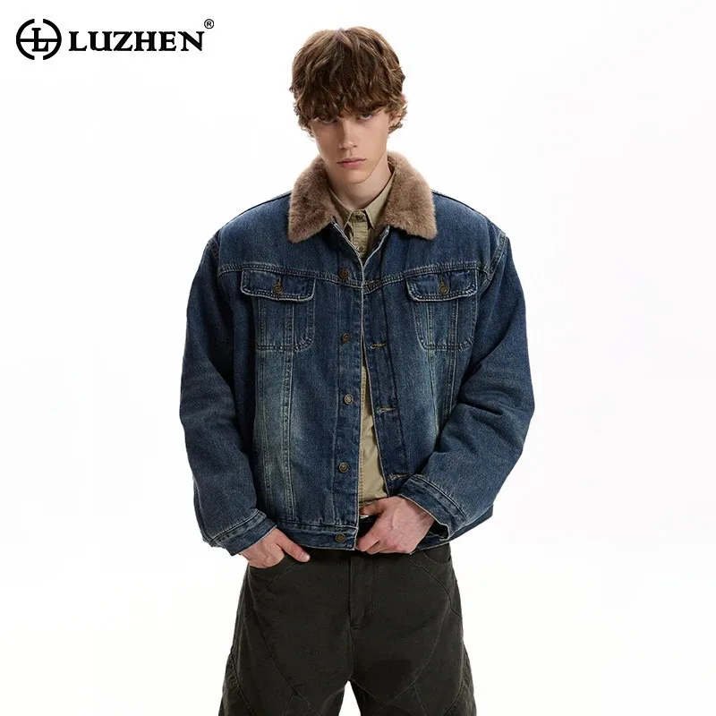 

LUZHEN 2025 Winter New Original Vintage Style Washed Brushed Fur Liner Warm Lapel Denim Jacket Men Stylish Handsome Coat JY5159