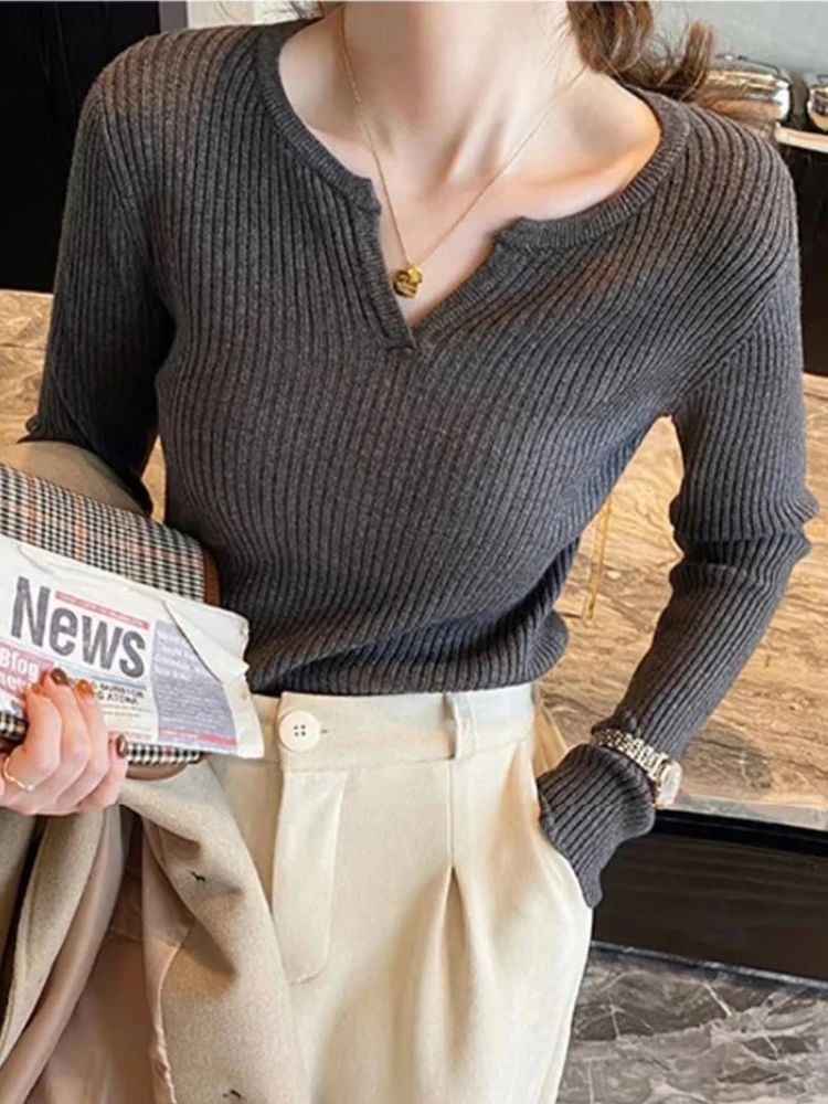 

HELIAR Autumn Winter V-neck Women Sweater Knitted Pullovers Fashion Korean Solid Knitwear Jumpers Sweaters Female Tops 2025