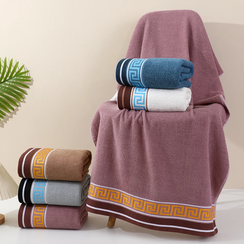 Cotton Bath Towel Suitable for Home Use It Can Absorb Water and Dry Quickly Beautiful and Durable This Is A Soft Shower Towel