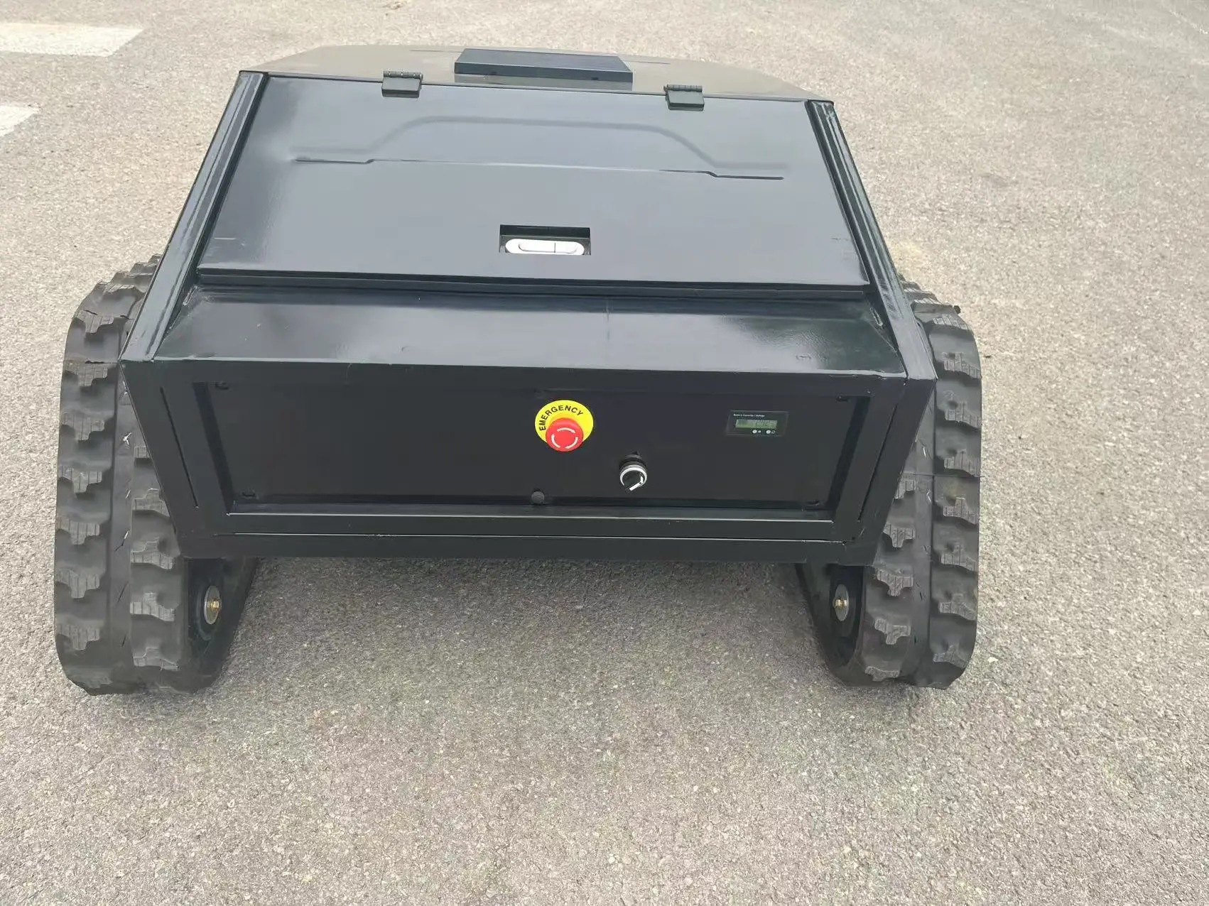 맞춤형 중국산 경제적인 가정용 원격 제어 잔디 깎이 기계 (EPA 및 EU 5 기준 준수)