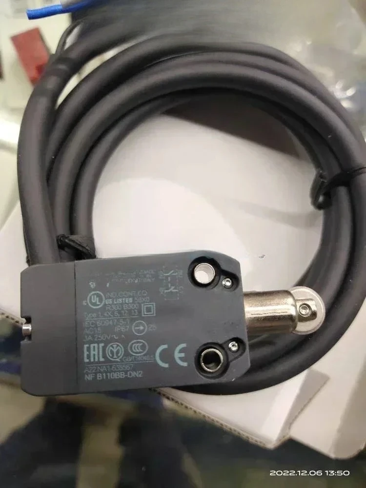 

NF B110BB-DN2 pizzato electronic saw travel switch NF B110BB-DN1