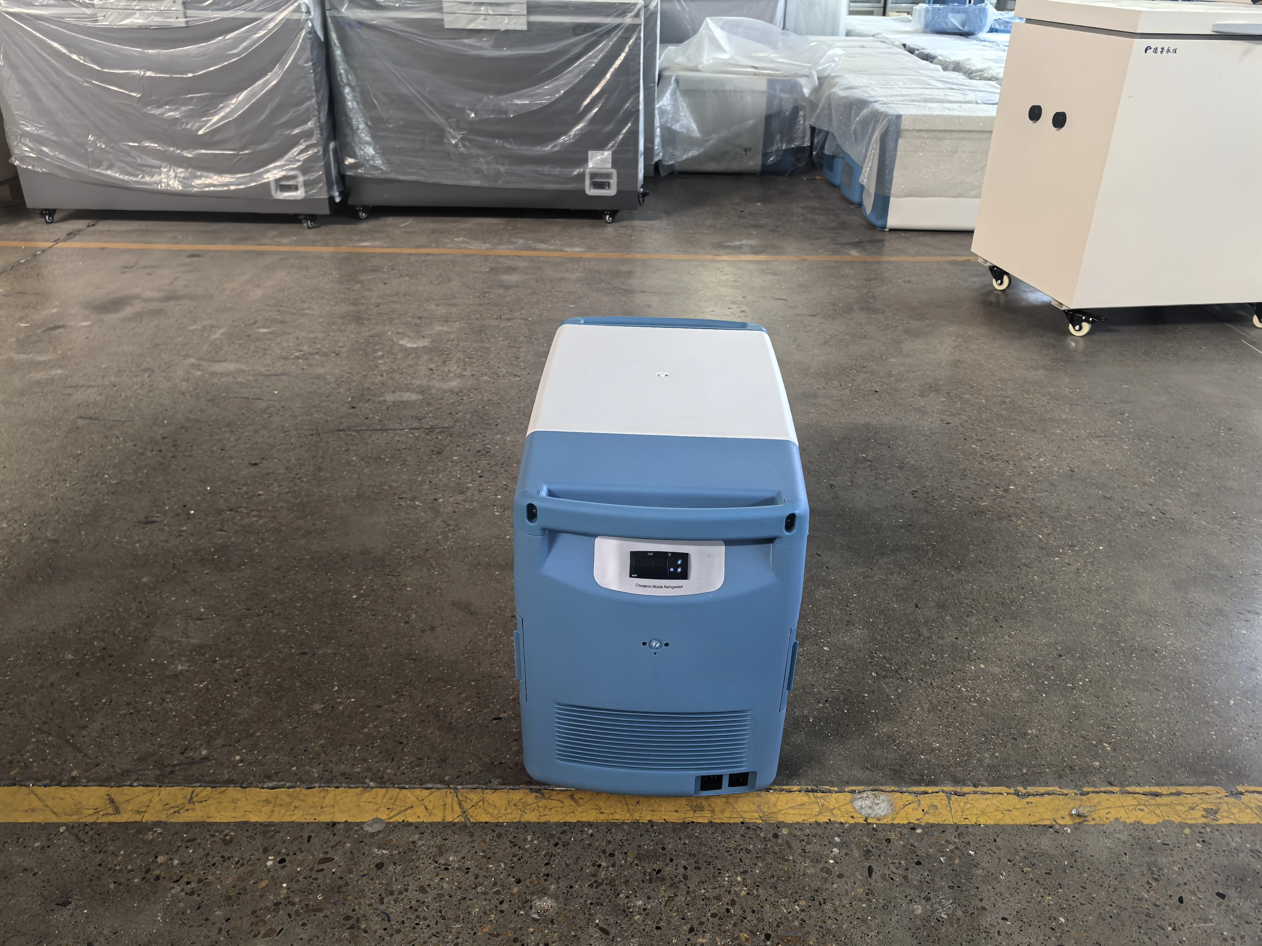 25L  Portable Car Cryogenic Refrigerator -65C Medical Freezer
