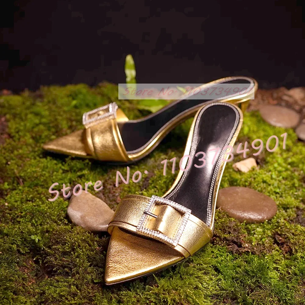 

Блестящие золотые кожаные шлепанцы на каблуке, женские уличные шлепанцы с острым носком, украшенные кристаллами и пряжкой, Летние черные шлепанцы с широким ремешком