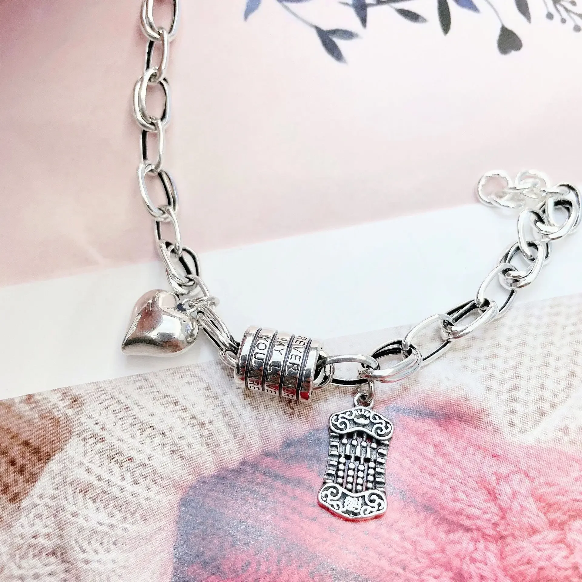 2023 Women's Bracelet Interlocking Heart-Sharp Chain Toggle Clasp Necklaces Mixed Linked Circle Necklaces for Women