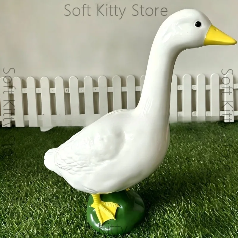 Large simulated big white duck garden garden decoration ornament, pool creation landscape duck resin ornament