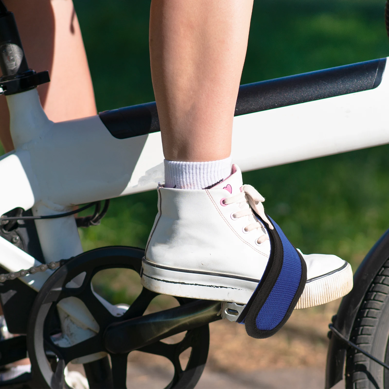 

2Pcs Adjustable Nylon Bike Pedal Straps Sports Exercise Bike Toe Straps Gym Fitness Equipment Accessories Pedal Strap