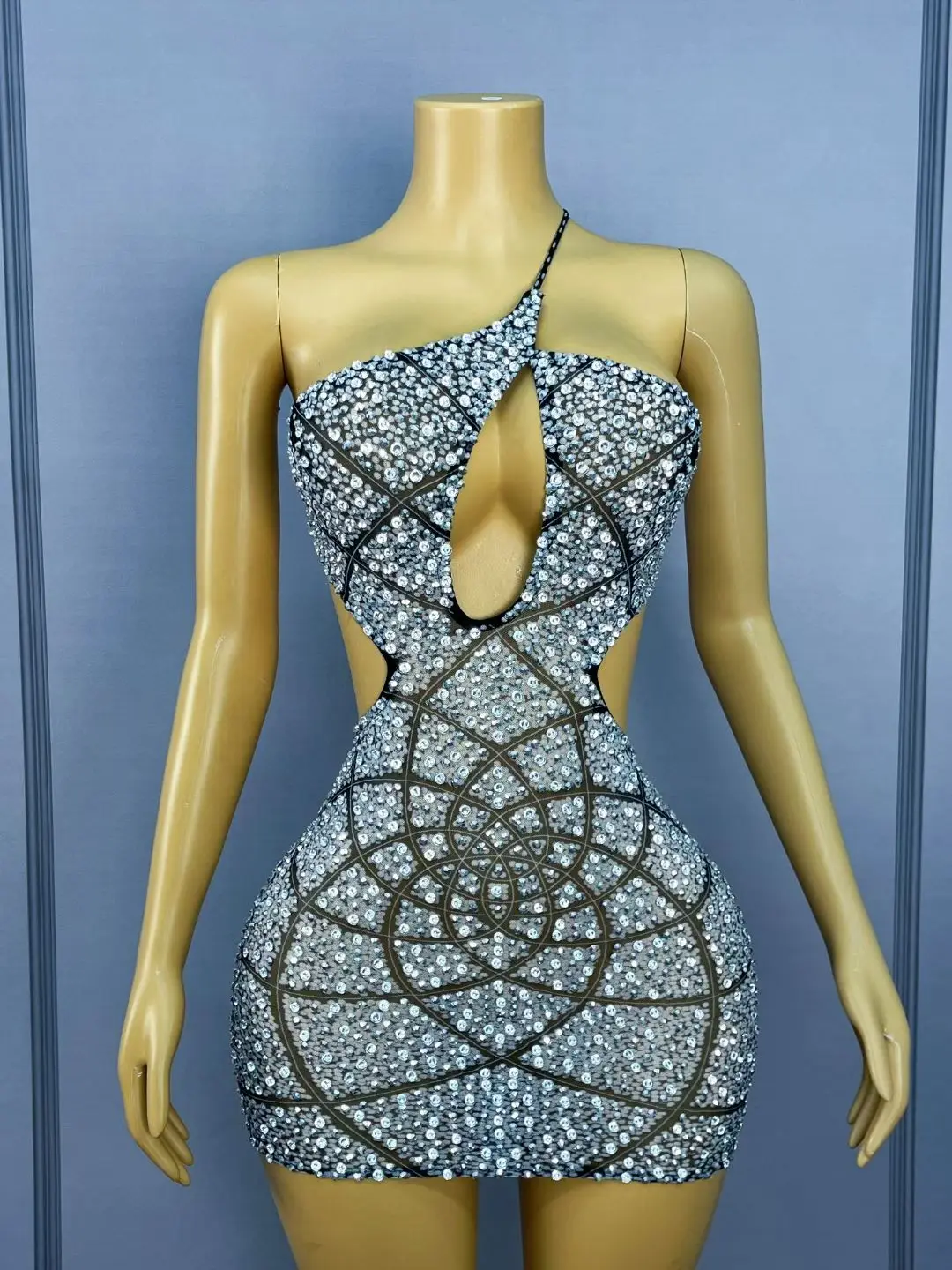 Luxury Sparkly Full Silver Crystals Mini Dress Hollow Out Low-cut Cocktail Dresses Club Bar Event  Party Sexy Dress Yuezhaohua