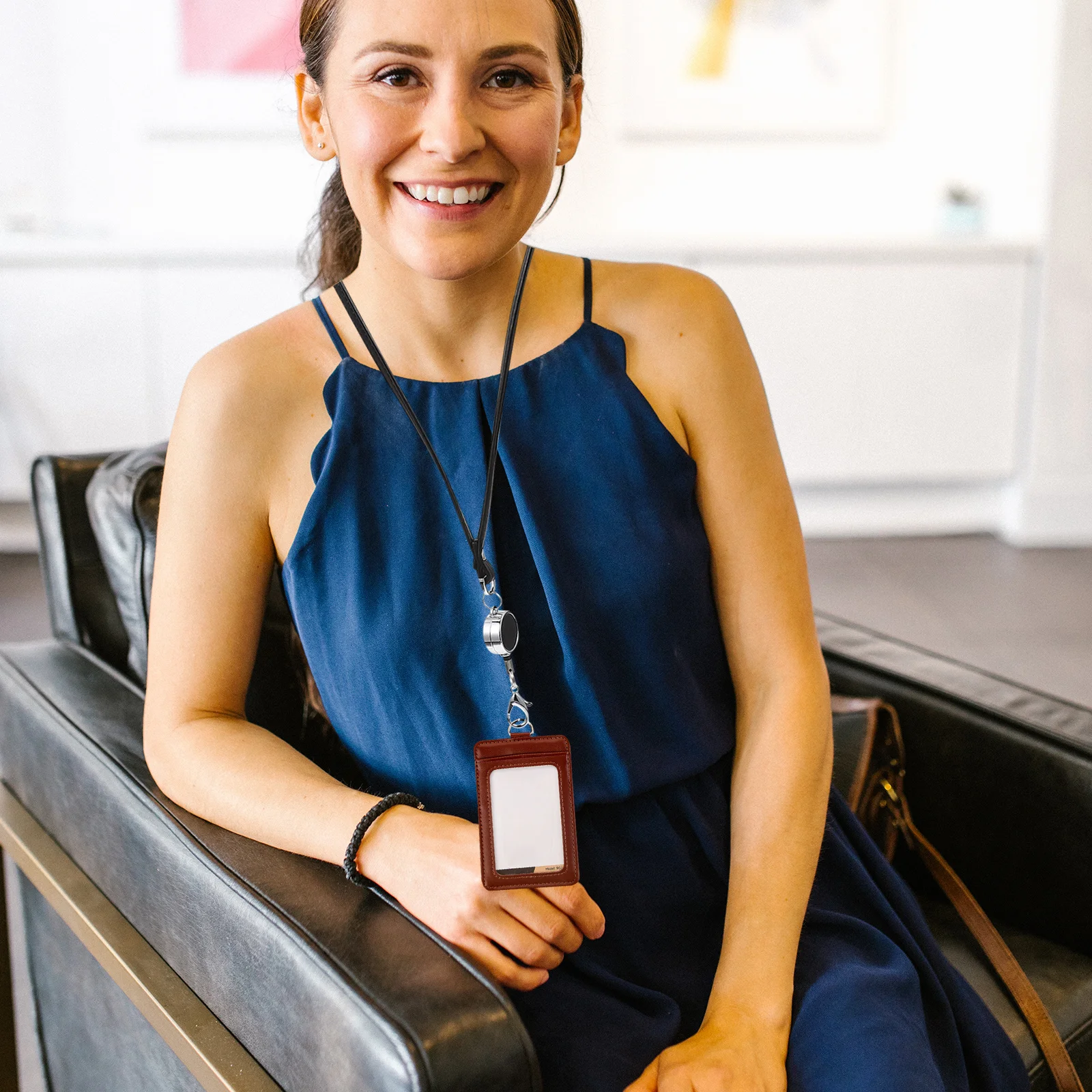 

Premium Phone Work Badge Neck Hanging Lanyard Telescopic Card Holder Rope Suitable for Sports Office Use Neck Hanging Straps