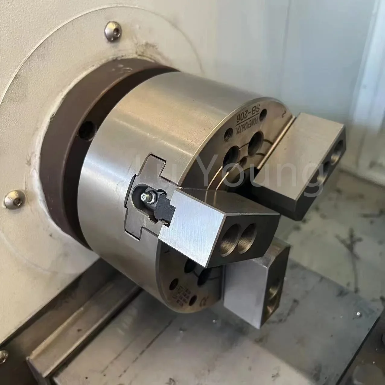 Direct supply CK6130 CNC lathe small horizontal flat bed CNC lathe processing automatic loading and unloading