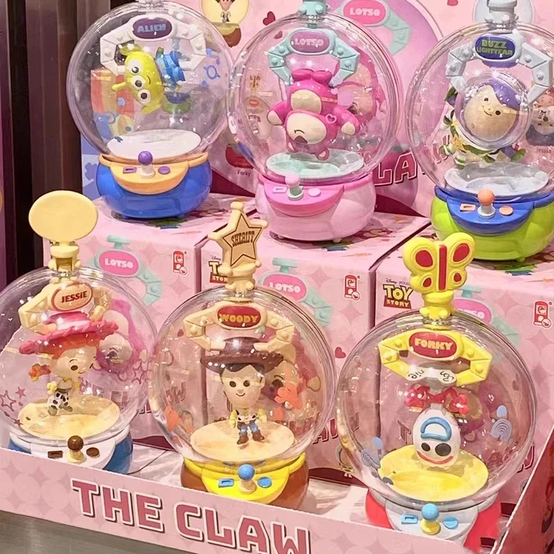 Kawaii Disney Toy Story กล่องตาบอด Claw เครื่องกล่องตาบอด Buzz Lightyear สตรอเบอร์รี่หมีสามตาของเล่นเครื่องประดับเด็กของขวัญ