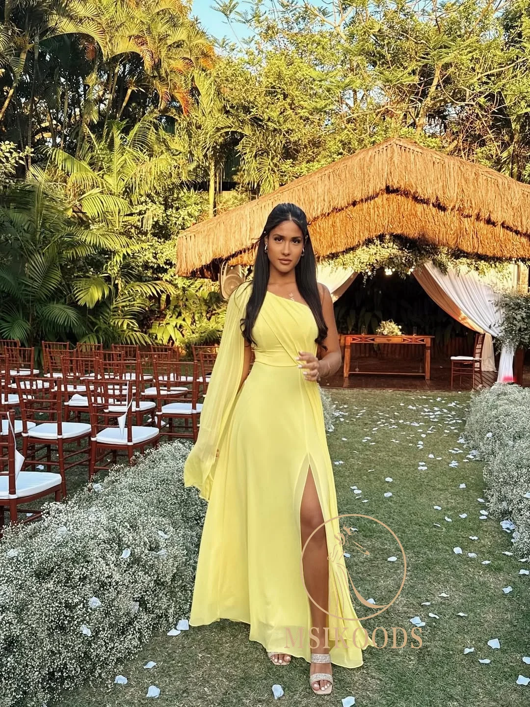 มิสกู๊ดส์ชุดราตรีสีเหลือง ชุดเดรสไหล่เดียวผ่าข้าง ผ้าชีฟอง ชุดงานแต่งงาน ชุดวันเกิดผู้หญิง ชุดออกงาน ชุดราตรีสั่งตัดได้
