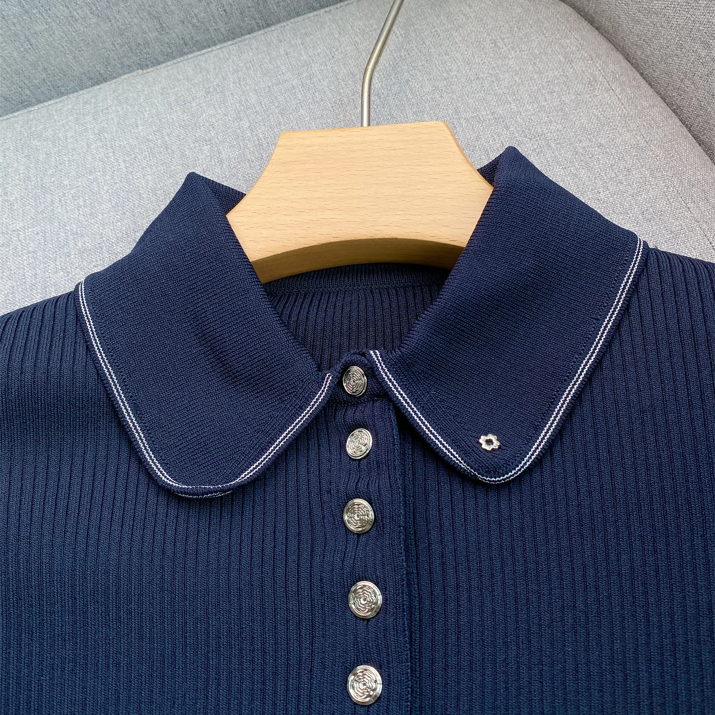 فستان نسائي محبوك أسود طية صدر السترة مرقع كاجوال بأكمام قصيرة للحفلات المسائية رداء ميدي