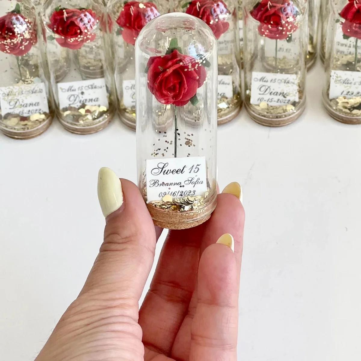 

Массовые сувениры с розовым куполом для гостей, свадебные сувениры, персонализированные подарки для вечеринок, сувениры на заказ «Красавица и чудовище», девичник