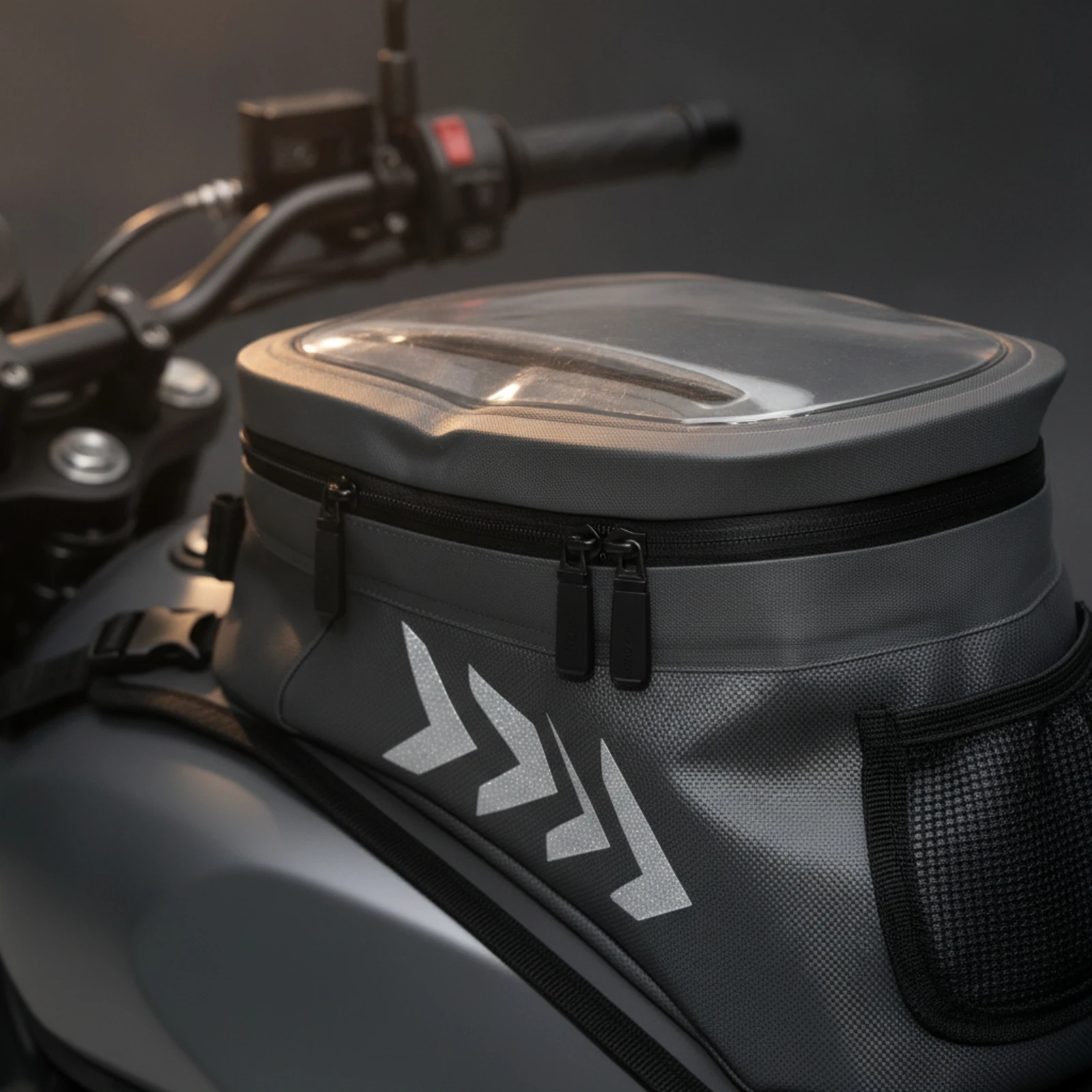 

Motorcycle Tank Bag Touch-Screen Friendly Motorcycle Tank Bag with Clear Window Universal Sturdy for Motorcyclists, Daily Rides