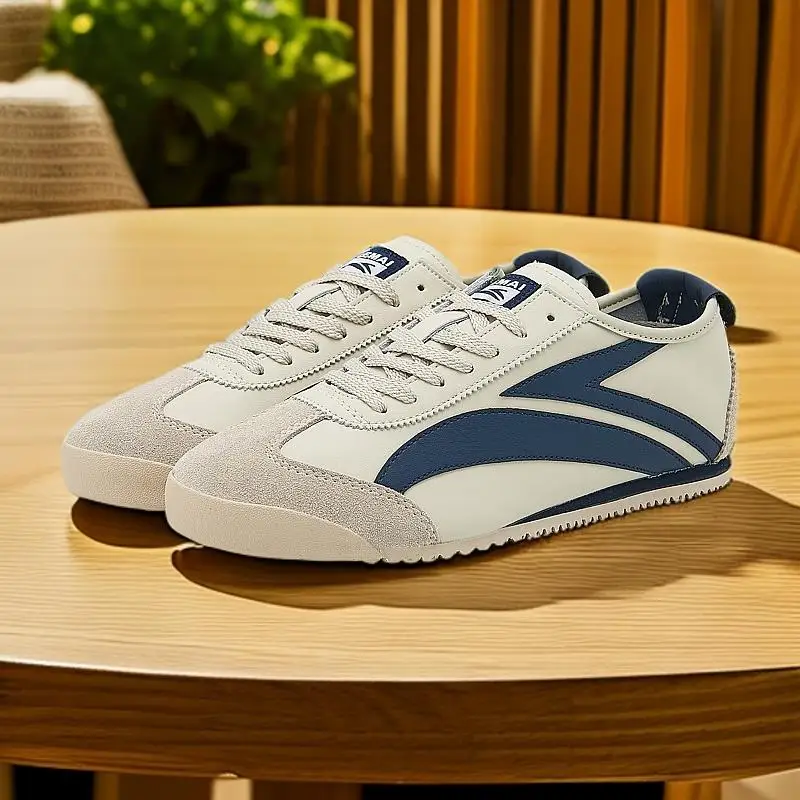 

Trendy and Comfortable Casual Sports Shoes: Fashionable Soft-Sole Walking FootwearR