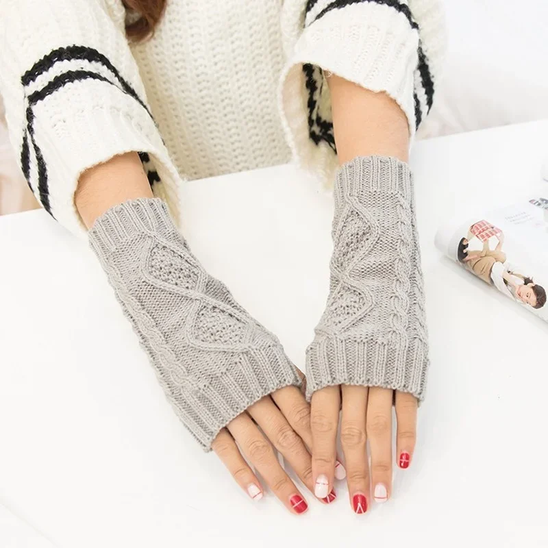 Stylish Women Gloves Winter Hand Warmer Gloves Women Arm Crochet Knitting Hollow Heart Mitten Warm Fingerless Work Gloves