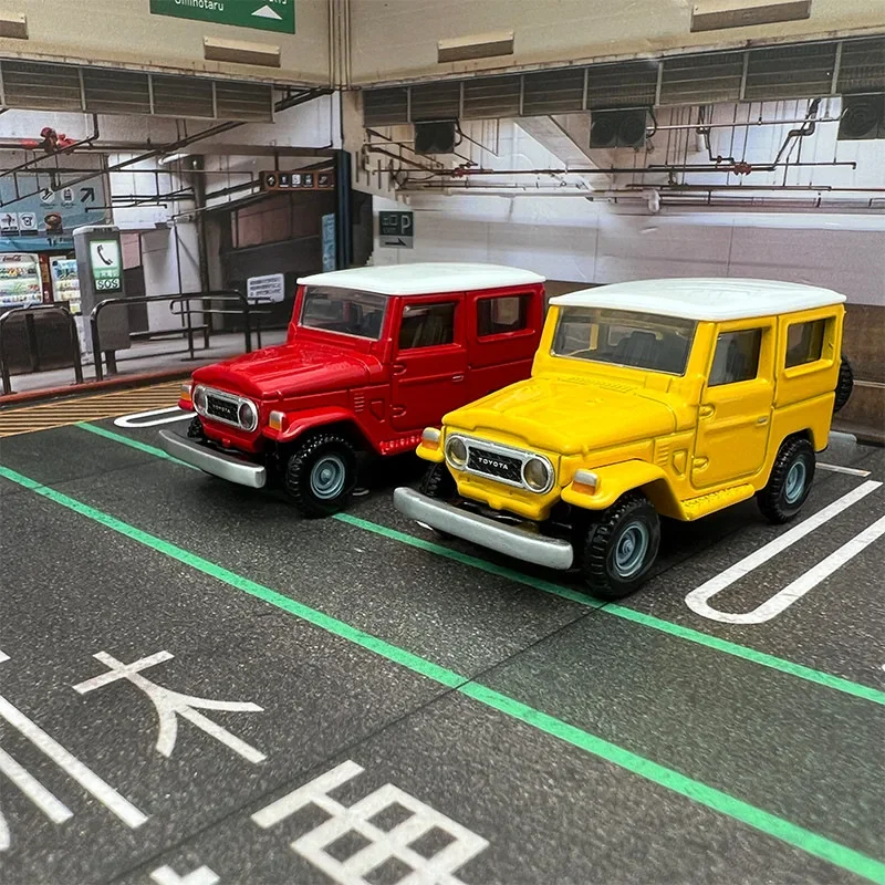 Takara TOMY TOYOTA FJ CRUISER FJ40 Alloy Car Model Diecast Metal Toy Mini Car Vehicle Model Simulation Miniature Scale Gift