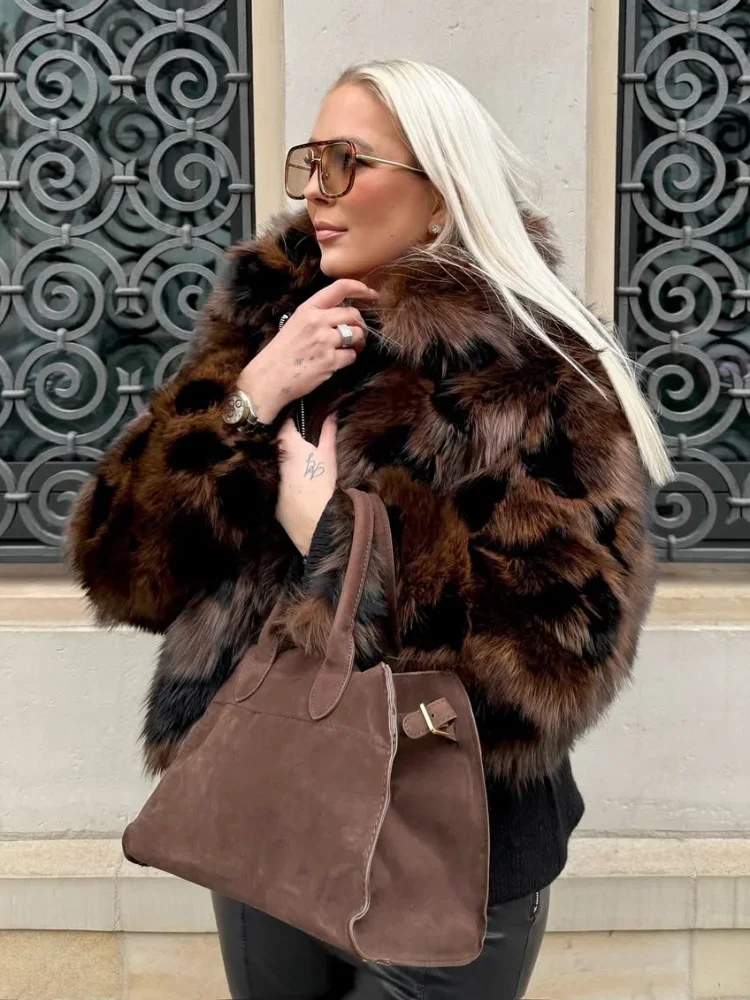 Cappotto corto in pelliccia sintetica patchwork di lusso da donna Chic 2025 Giacca invernale a maniche lunghe con risvolto allentato Moda Capispalla caldo da strada