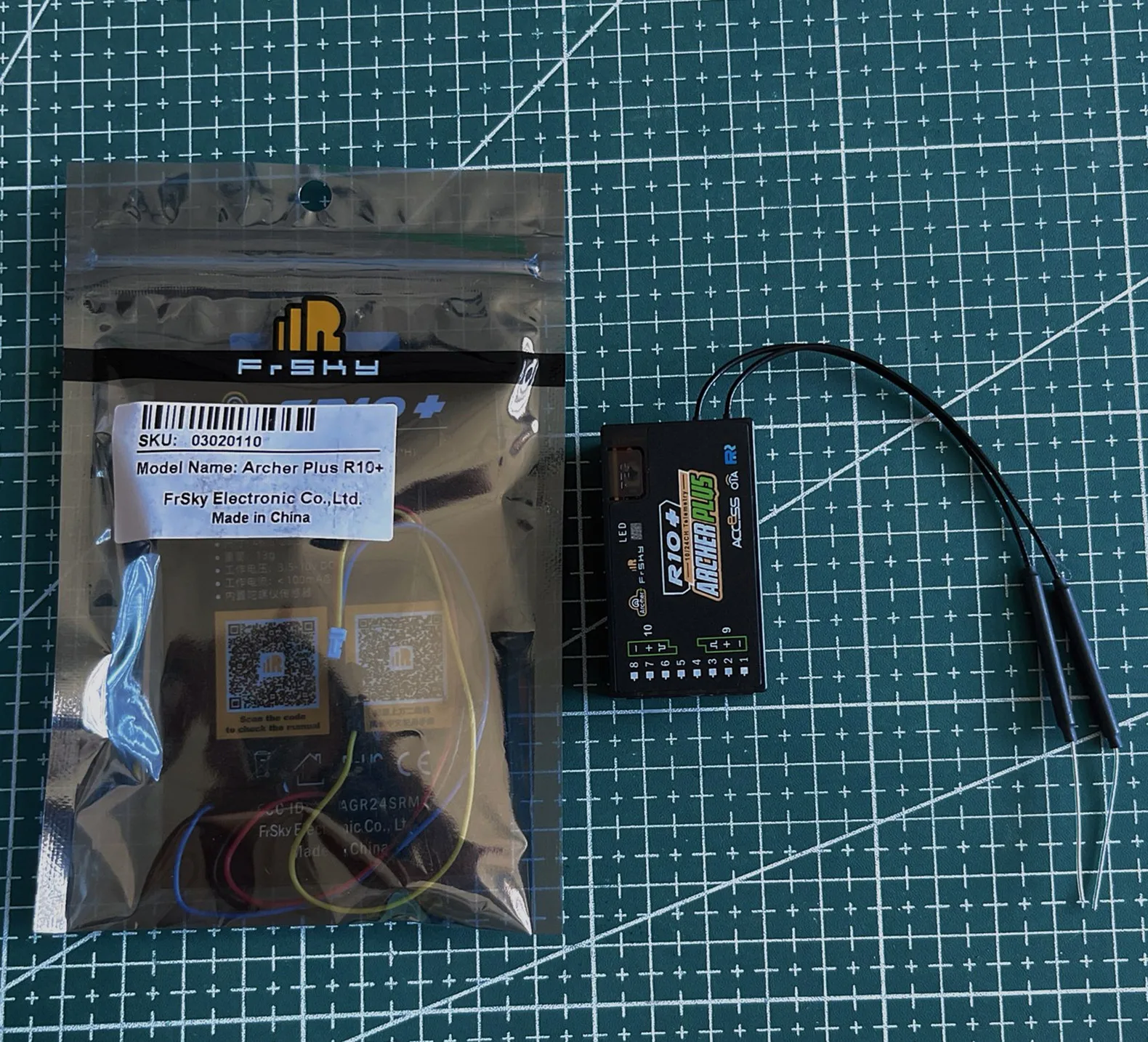 Frsky ARCHER PLUS R10+ R10 PLUS Receiver Support Access / ACCST D16 ETHOS 10CH PWM SBUS FBUS S.port For X20 X20S X18 X18S X9D X7