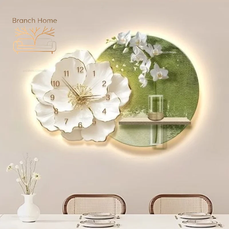 Modern Decoration Clock Luxury Wall Clocks Wall Art Elegant Clocks Living Room Trendy Watch with Light Aesthetic Interior Items