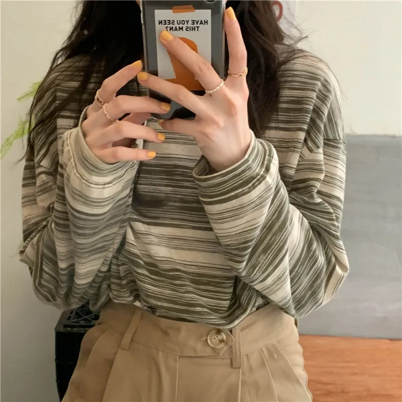 

Straight Gradient Striped T-shirts Women Couples Autumn Loose Stylish Tender Long Sleeve Tees Female PopularTshirt New Arrival