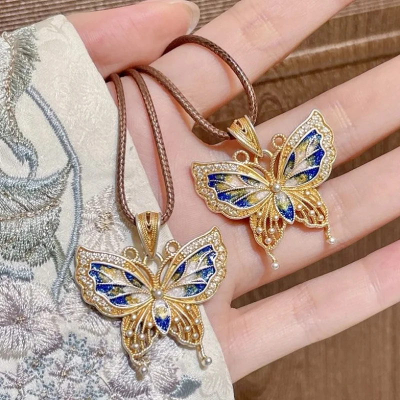 قلادة Mudie الجديدة على الطراز الصيني المينا على شكل فراشة طويلة على الطراز العرقي، قلادة سلسلة سترة فاخرة أنيقة وخفيفة مع ملحقات