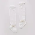 A029 Bow white