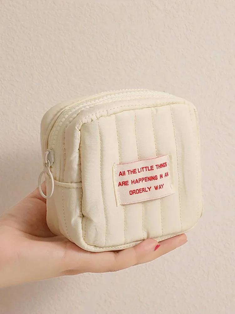 Koreanische Quadratische Kleine Kosmetiktasche für Studenten, Kleine Kopfhörertasche, Mädchen-Geldbörse, Tragbare Lippenstift-Aufbewahrungstasche – Detail 7