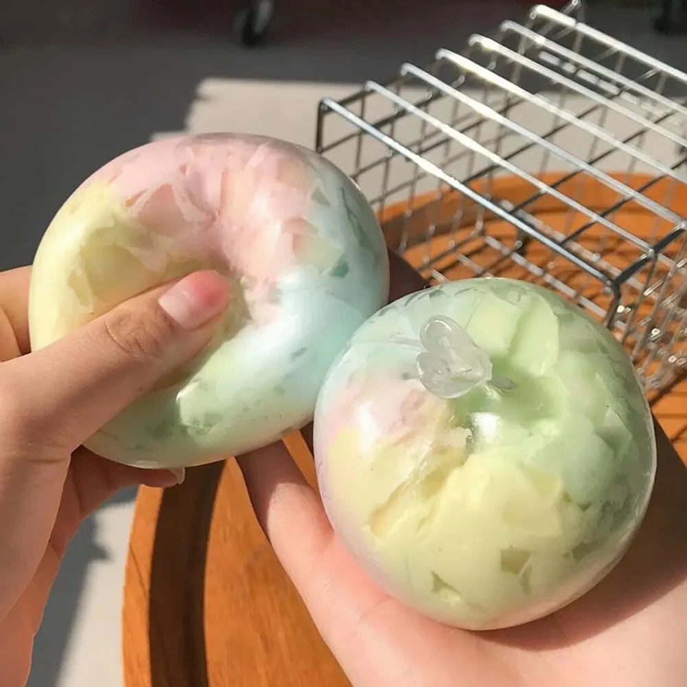 Squishy Stressbälle mit langsamem Rückprall, Wachs-Haut-Quetschspielzeug, sensorisches Fidget-Spielzeug, beruhigend und stresslindernd für Erwachsene, Partygeschenke