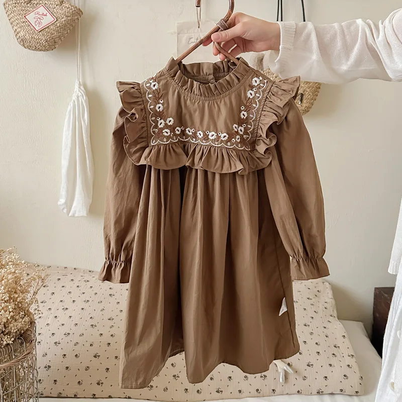 Retro Floral Embroidery Girls Dress Autumn 2025 Style Stand Collar Lace Trim Children's Princess Long Sleeve Gown Forest System