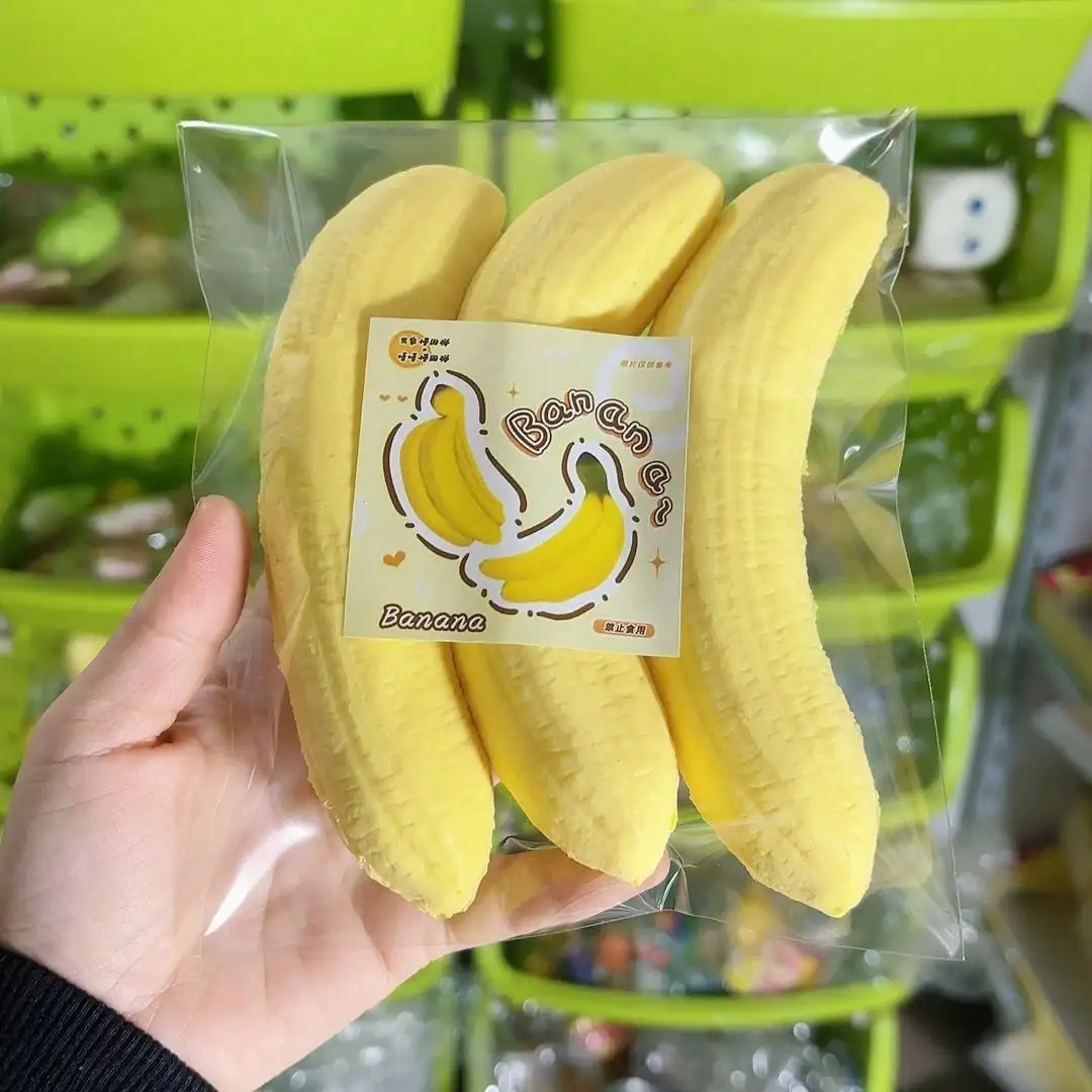 

Banana Squishy Toy, Stress Relief Slow Rising Soft Simulation Gift, Squeeze Vent PU Foam Slow Rebound