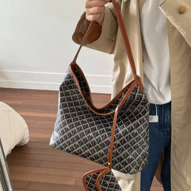 

2025 New Opulent European Style Handbag - Light Luxury Exquisite Creative Ladies Bag for Fashionable Women