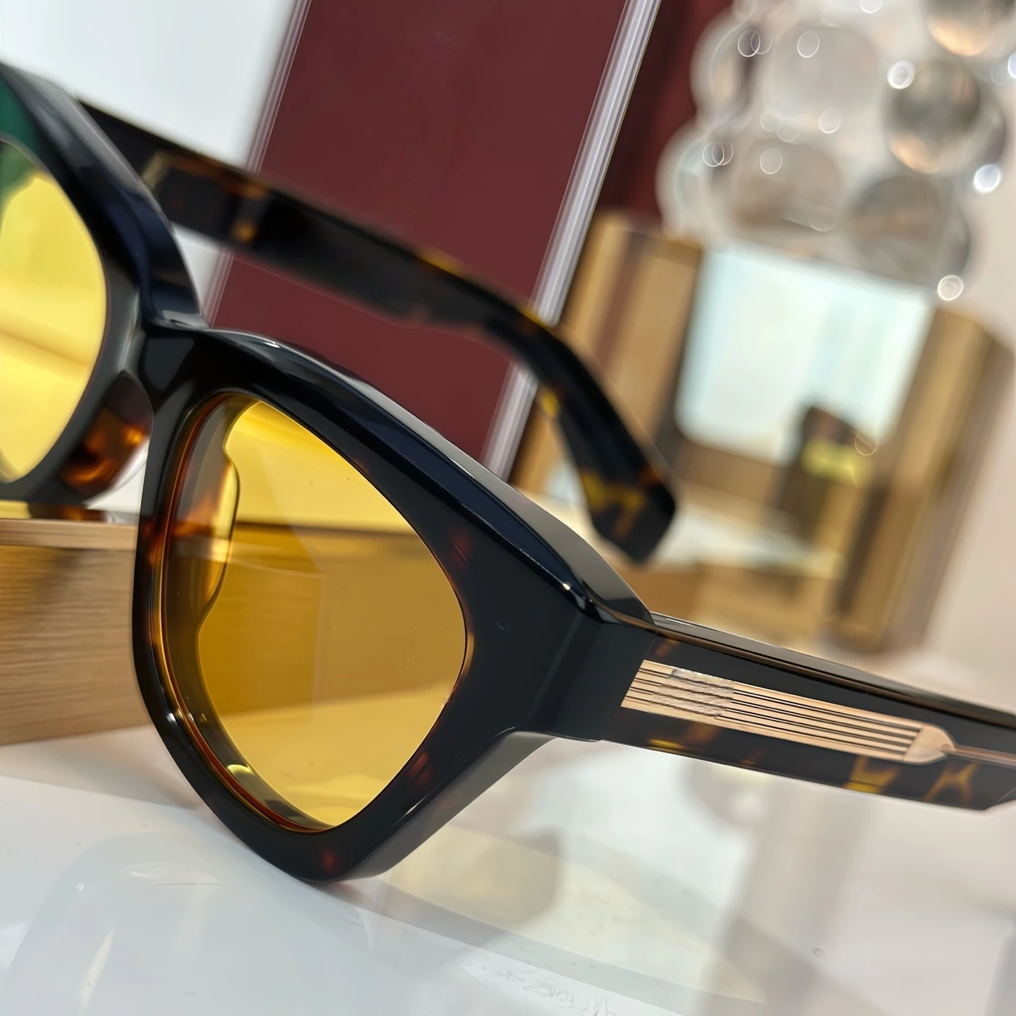 DEALAN Sunglasses for Man & Woman Solid Thick Glossy Black Frame Elegant Dark Grey Lens High-End Sun Shades