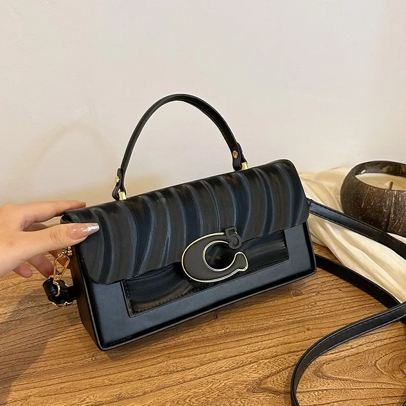 

Luxury Fashionable Tote Messenger Bag For Business Women With Large Capacity And Trendy Crossbody Strap